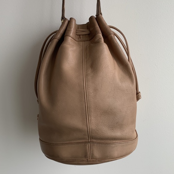 COACH | Vintage Drawstring Bucket Bag - Leather - Picture 2 of 16